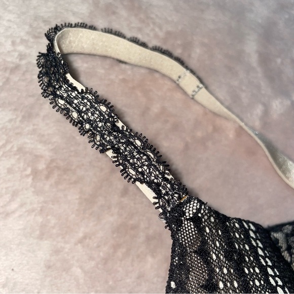 Victoria’s Secret lined Demi bra size 36C - Picture 4 of 12